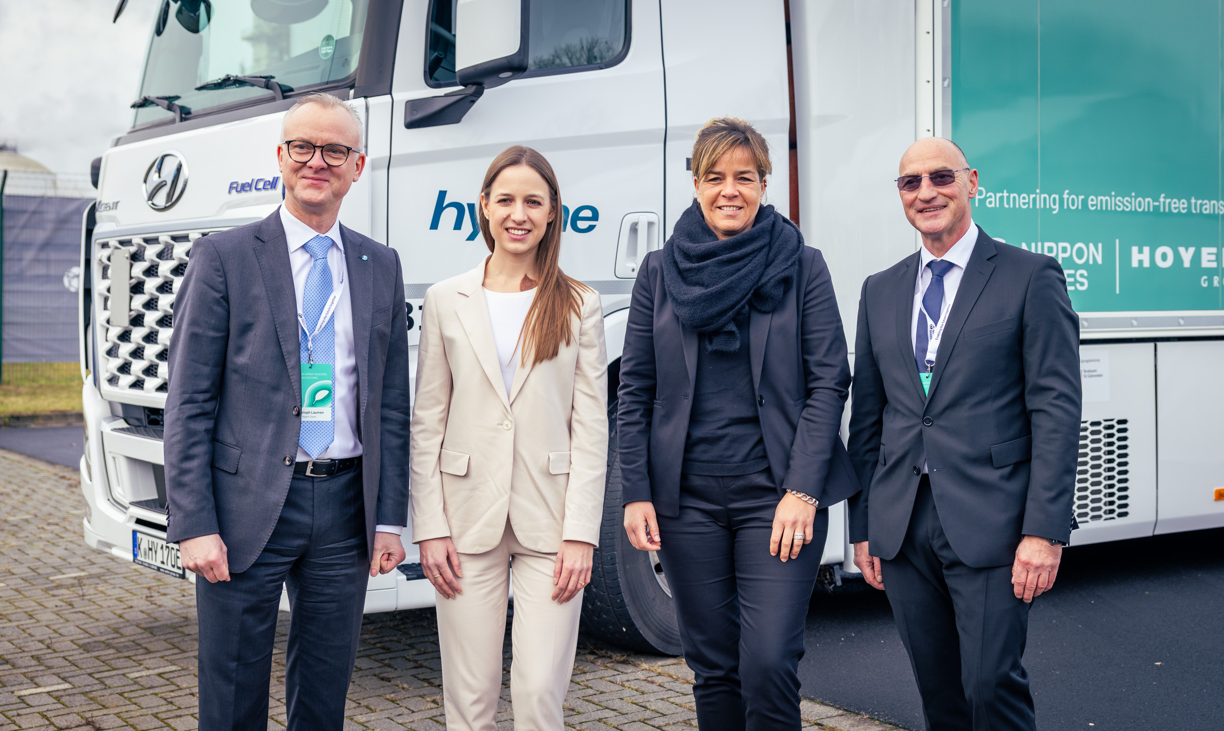 Erster Wasserstoff-Lkw für Trockeneis-Logistik